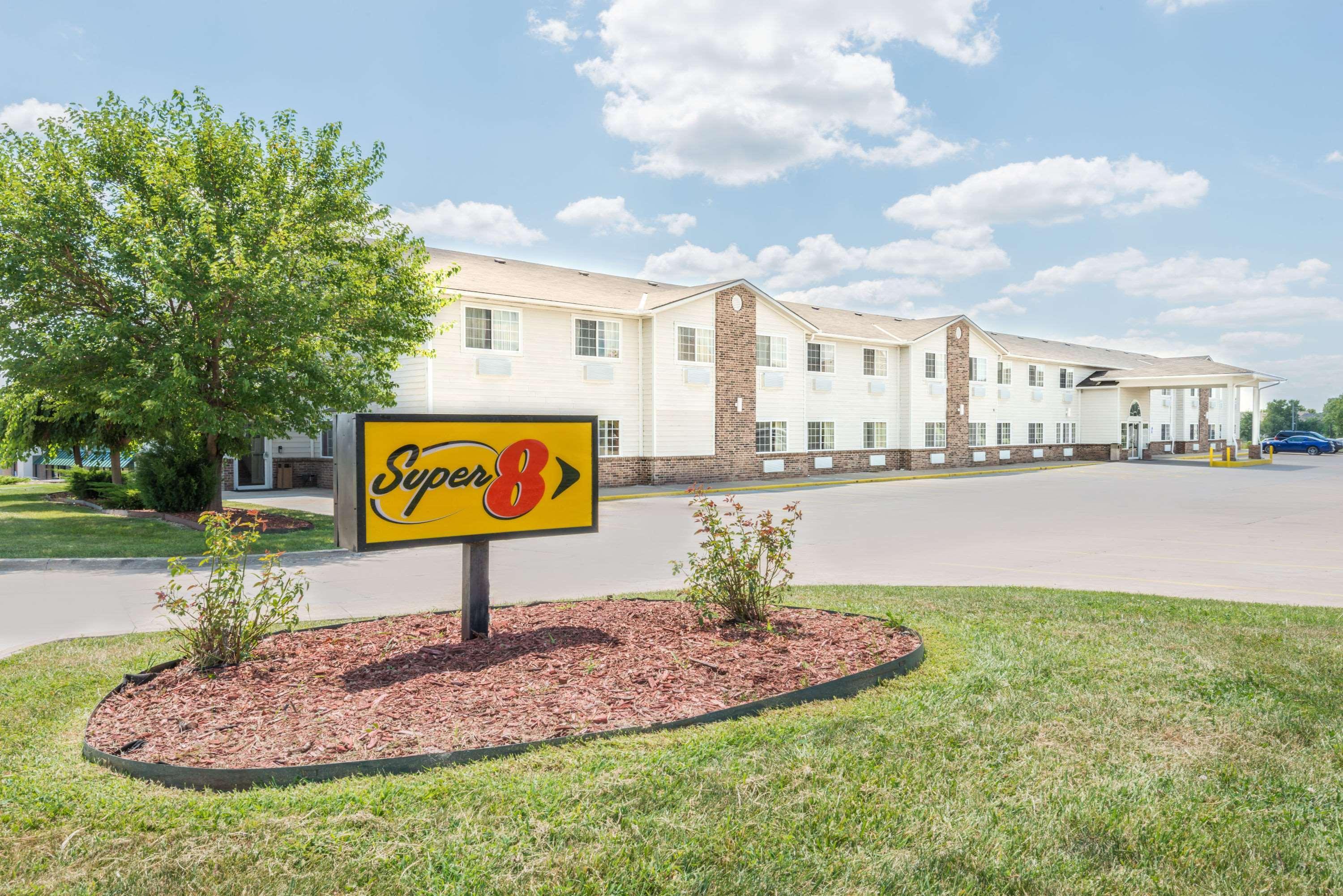 Super 8 By Wyndham Platte City Kansas City Area Eksteriør bilde