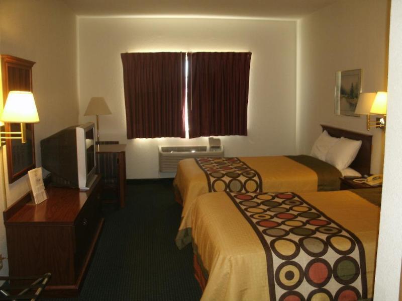 Super 8 By Wyndham Platte City Kansas City Area Eksteriør bilde