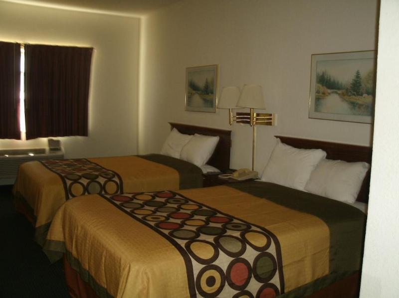Super 8 By Wyndham Platte City Kansas City Area Eksteriør bilde